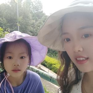 璐璐爱钩织头像