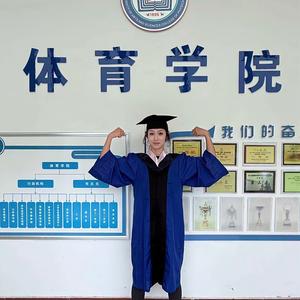 努力备赛的刘七七头像