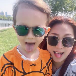 花妈妈在巴黎头像