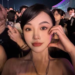 方里慌张头像