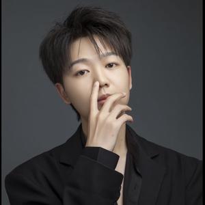 尔滨会剪男发的Tony—慕夏头像