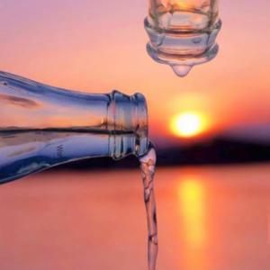 有个不爱睡觉的孩头像