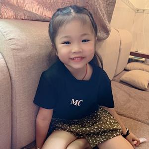 孙偲恬姐姐头像