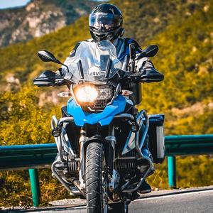 雄安亮仔-大黄蜂改装头像