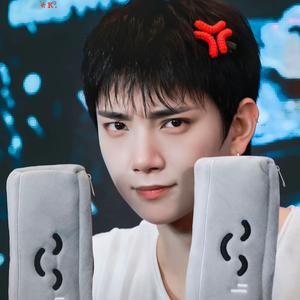 Jasmine🍔（hybe股东）头像