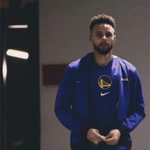 威尔正在做专辑头像