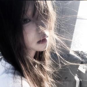 烫不卷 拉不直 染爆顶头像