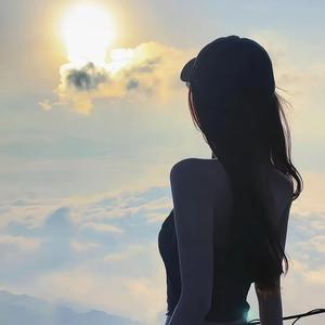 闻听阁小前台头像