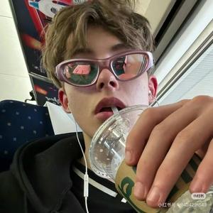 只喝佳得乐头像