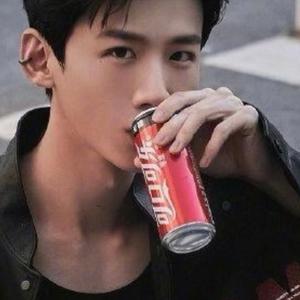 冰7️⃣ lín头像