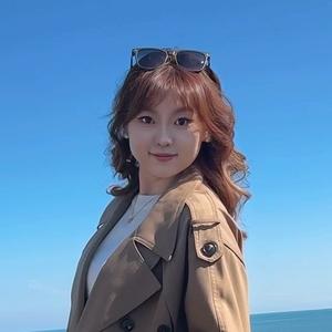 呼市房学姐头像