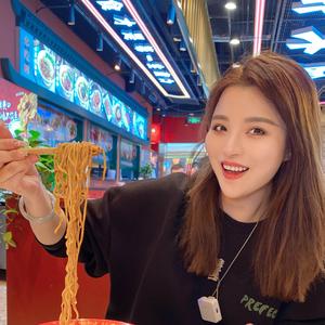 芮芮在这儿头像