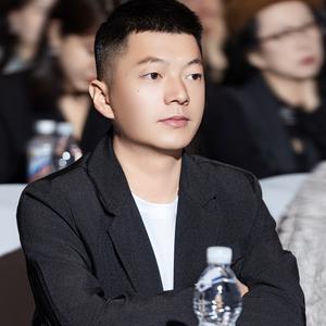 亮哥爱吃火锅头像