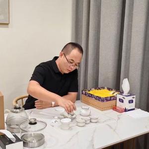 对岸骚烤哥头像