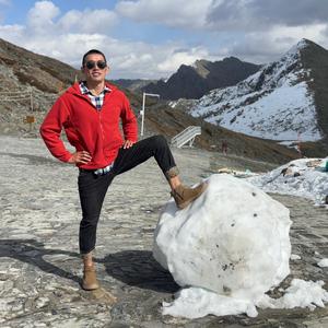 佳美居- HuangShi Wu头像