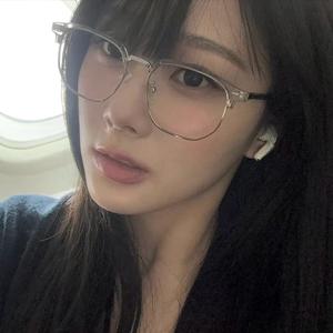 女大休息区💃头像