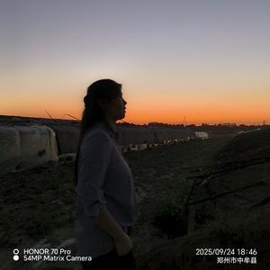 80后韦姐种辣椒头像