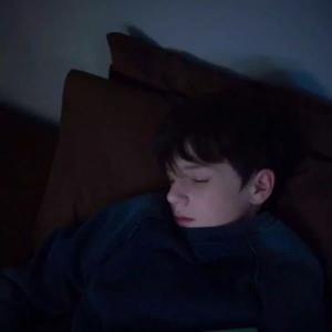 帅气的理智白头像