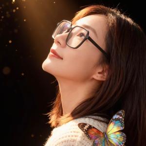 黑框阿思·情感陪伴头像