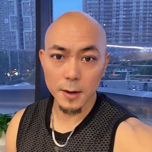 LEO KING👽卷王头像
