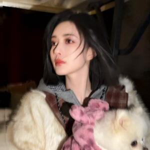 田甜草莓派头像