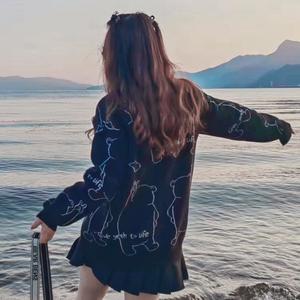 天真有邪芳芳老师🤓（开学版）头像