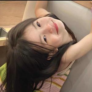 吃yi 口小圆子头像