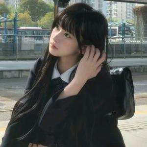 不吃葡萄皮🍇头像