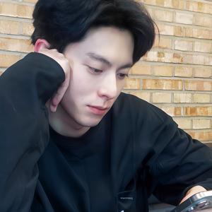 不吃青菜🥬头像