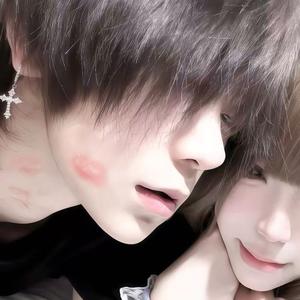 故事(三角洲绝食摸贝壳）头像