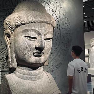 良仔顶瓜瓜头像