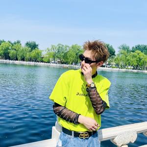 成毅在北京头像