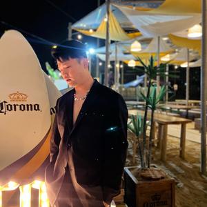 福州一只马烫发屋头像