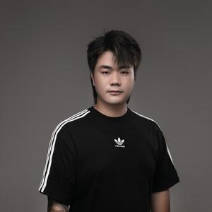 万年潮男设计天花板-正宇头像