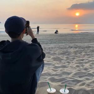 怎么又下雨头像