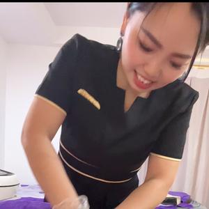 燕英在仁寿开产后和身材管理头像