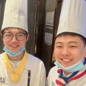 自助餐的小牛马头像