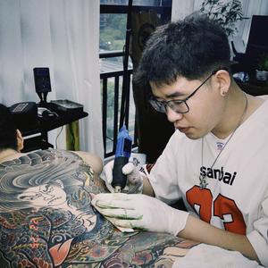 杭州刺青师大壮头像