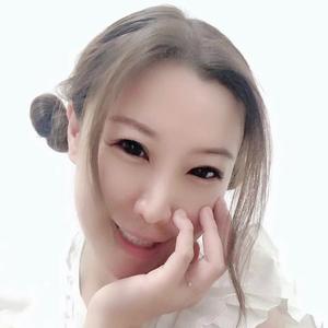 最皮滴园长小姐姐头像