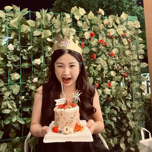 富富米👩‍⚖️头像