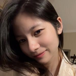 别打我电话📲头像