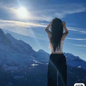 莹莹爱朗诵头像