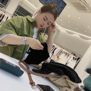 甜甜热爱服饰头像