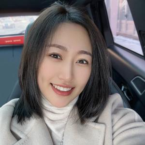 爱滑雪的女教练⛷️头像