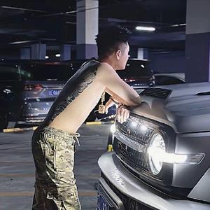 李鑫泽.头像