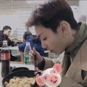 桂林王子辉说车头像