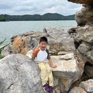 滅燭憐光滿头像