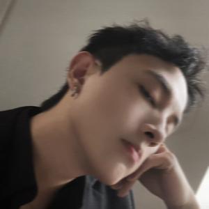 睡不醒社长头像