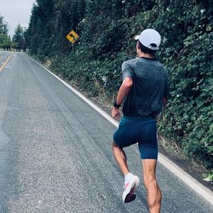 深圳小迫杰头像