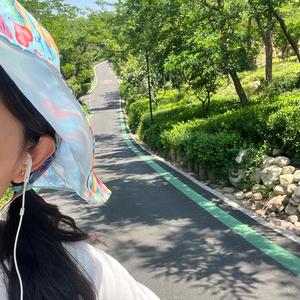 小镇姑娘的小世界头像